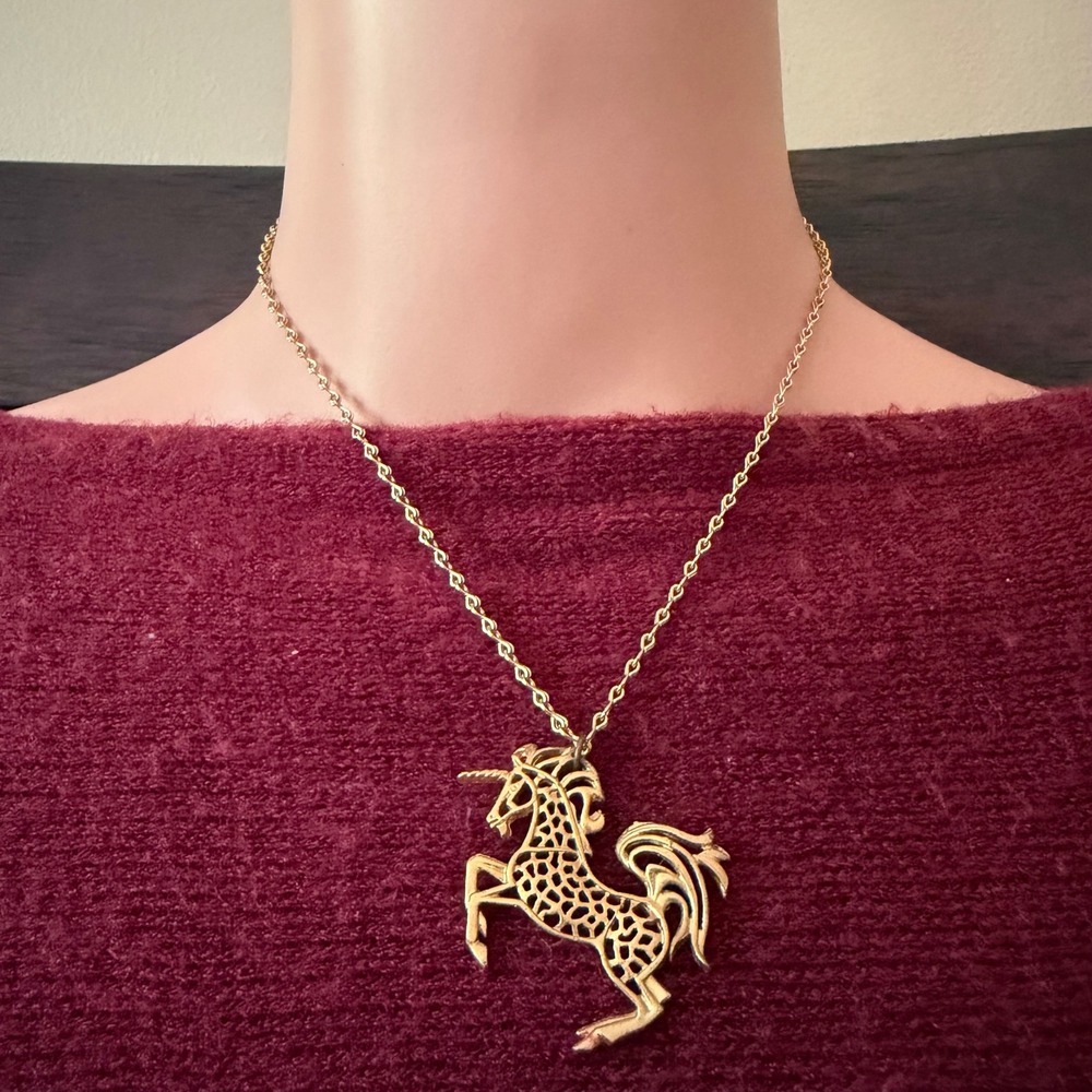 Vintage‎ 1970s Gold Unicorn Necklace Whimsical Boho OS
